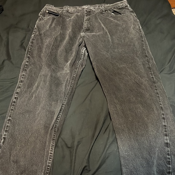 Wrangler Black Jeans 42x30 Relaxed Fit - Picture 2 of 6